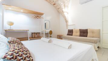 2 slaapkamers, een strijkplank/strijkijzer, gratis wifi, beddengoed