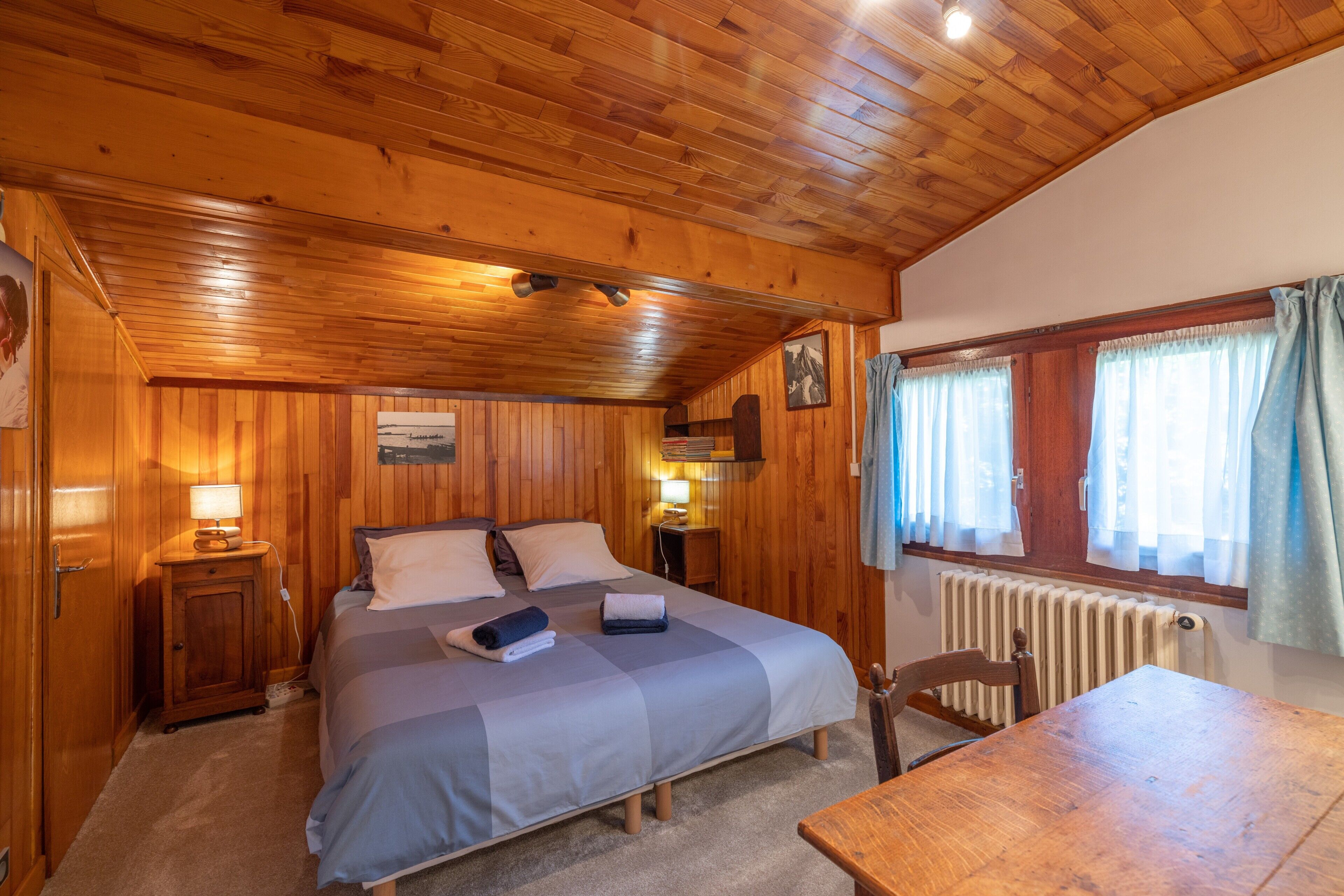 5 habitaciones, escritorio, tabla de planchar con plancha y wifi gratis 