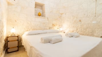 4 camere, Wi-Fi gratuito, lenzuola