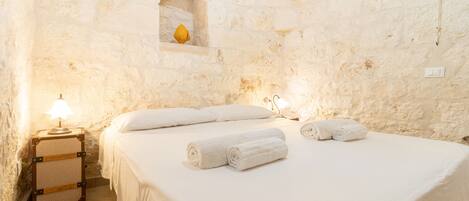 4 makuuhuonetta, ilmainen Wi-Fi, vuodevaatteet