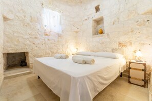 4 bedrooms, free WiFi, bed sheets