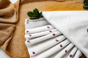 Superior Double Room | Premium bedding, free WiFi, bed sheets - Zanzi House (Zanzibar Town)