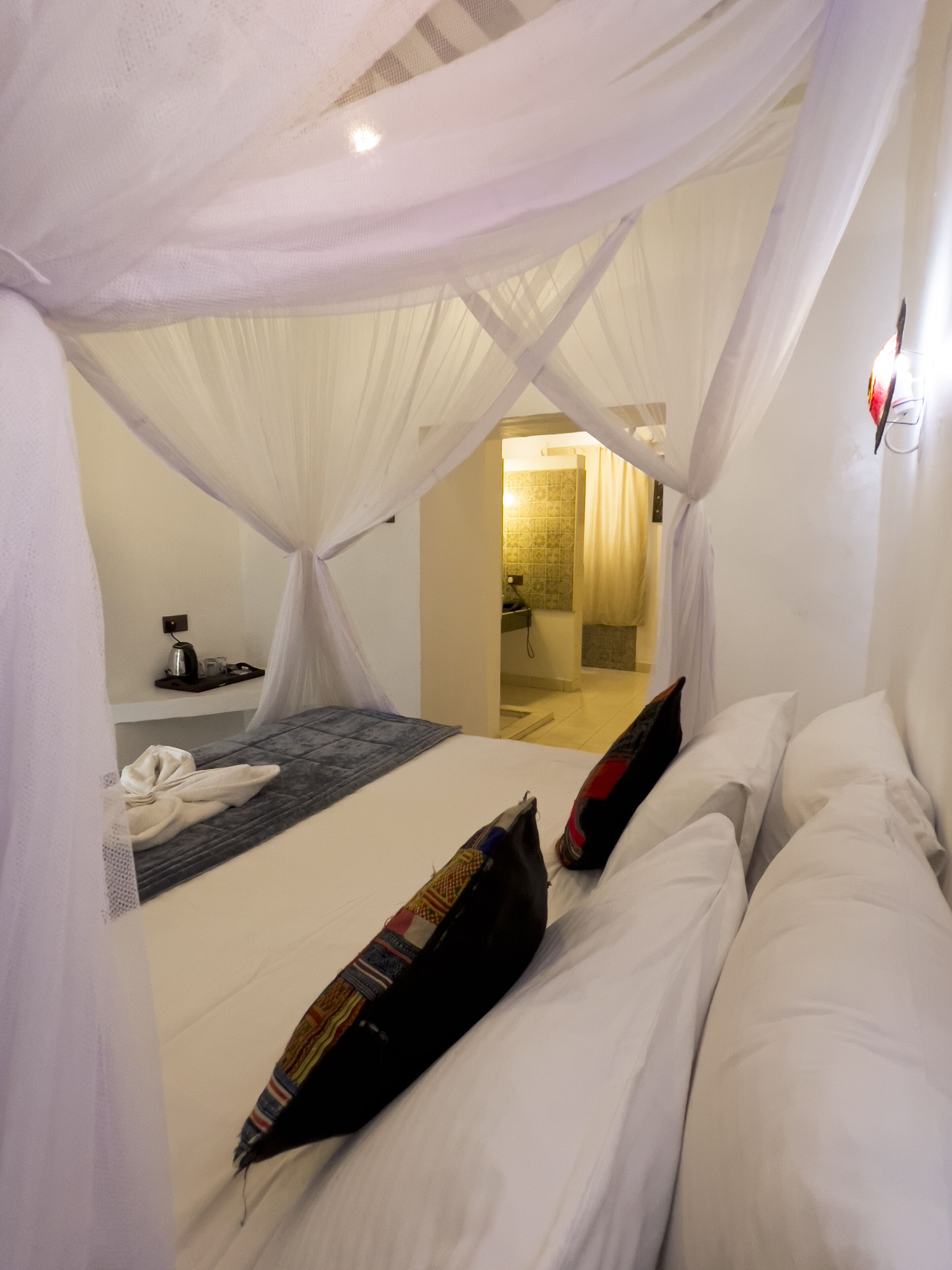 basic room | premium bedding, free wifi