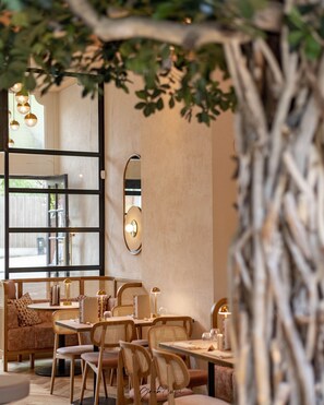 Restaurant - Oak & Poppy Apartments (London)