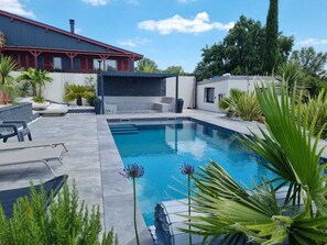 Outdoor pool, a heated pool