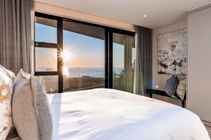 5 chambres, fer et planche à repasser, Wi-Fi, draps fournis