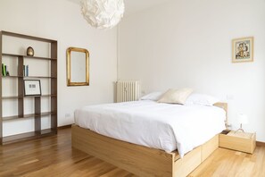 3 Schlafzimmer, Schreibtisch, BĂŒgeleisen/BĂŒgelbrett, kostenloses WLAN