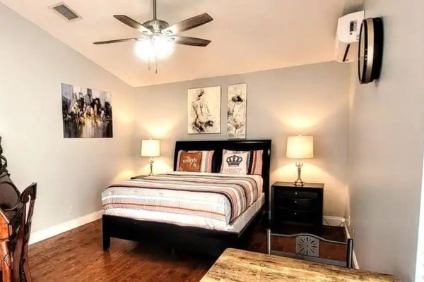 1 bedroom, free WiFi, bed sheets