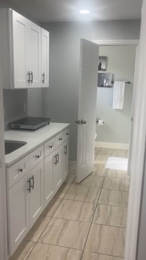 Private kitchen - #11 The Paradise in-law Suite by Joyful Moments (Tampa)
