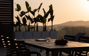 Outdoor dining - Anema Villa, a picture-perfect summer escape (Rethymno)