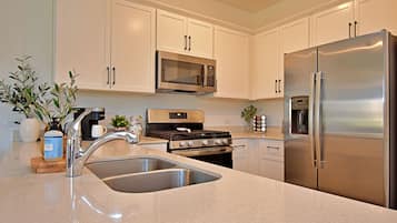 House, Multiple Beds, Kitchen, Garden View (Boho Getaway) | Private kitchen | Fridge, microwave, oven, stovetop