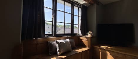Deluxe-Doppelzimmer, mit Bad, Gartenblick