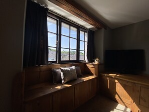 Quarto casal luxo, suíte, vista para o jardim