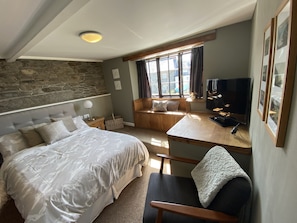 Deluxe Double Room, Ensuite, Garden View