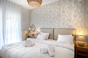 Luxury Villa, 4 Bedrooms, Balcony, Sea View - Triplex Villa Gardenia Glyfada  sea view (Glyfada)