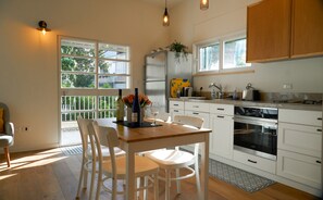 Fridge, oven, dishwasher, coffee/tea maker