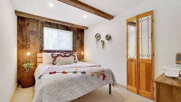 1 soveværelse, skrivebord, strygejern/strygebræt, Wi-Fi