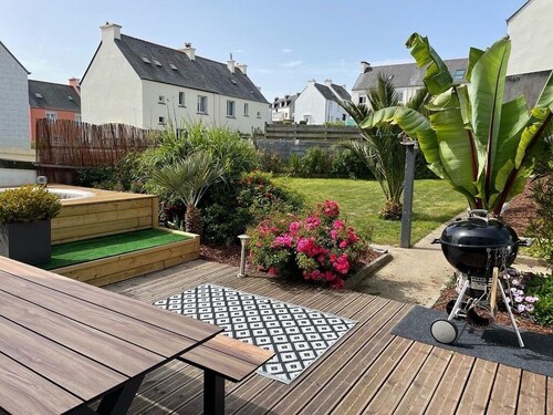 MAISON DE VACANCES AVEC VUE MER, JACUZZI, PROCHE DES PLAGES
