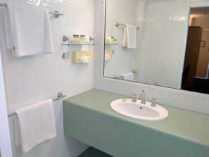 Unclassified image, 5 of 12, button - Karinga Motel (Lismore)