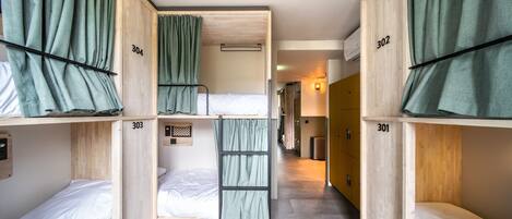 Individuelt dekorert, individuelt innredet og blendingsgardiner