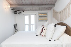 3 bedrooms, iron/ironing board, free WiFi