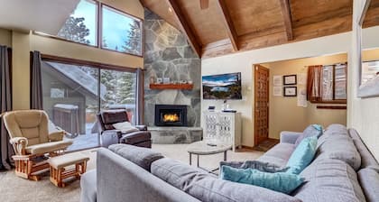Cold Creek Chalet - Hot tub & Movie Room