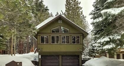 Cold Creek Chalet - Hot tub & Movie Room