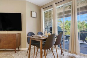 Condo, Multiple Beds, Balcony (Rocky Shore Tranquility) | Dining