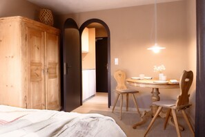 Reisekinderbett, kostenloses WLAN, Bettwäsche