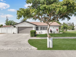 Exterior - Cozy Inland Home | Backyard & Steps to Shopping (Marco Island)
