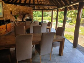 Free daily full breakfast 