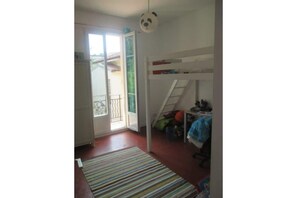 4 bedrooms, iron/ironing board, free WiFi, bed sheets - Unique: Villa with pool in the heart of Nice (Nice)