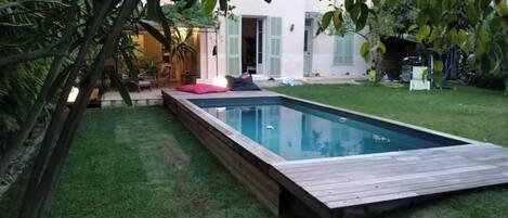 Piscine extérieure, piscine chauffée