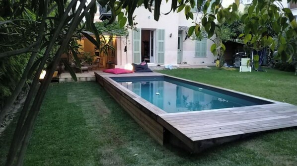 Outdoor pool, a heated pool
