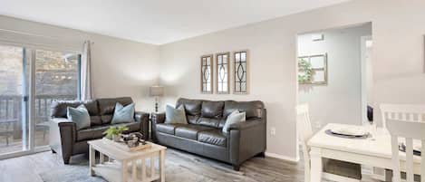 Condo, Multiple Beds, Balcony, Garden View (Rockwall Duo ) | Living area