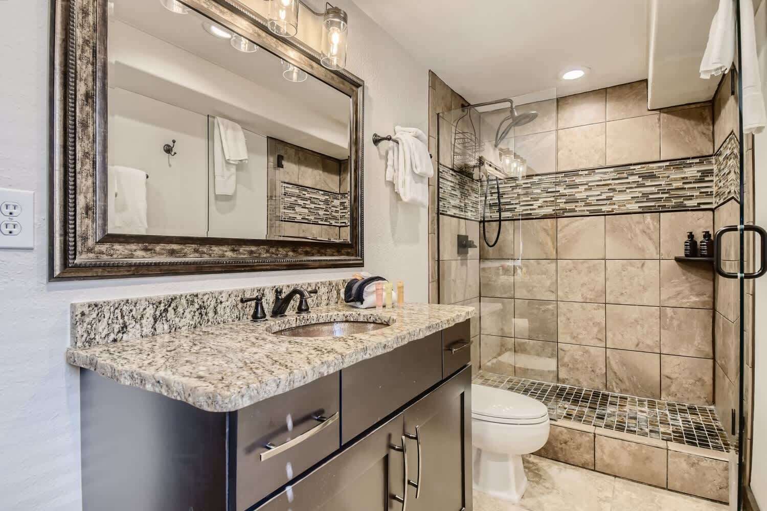 Condo, 1 King Bed with Sofa bed, Balcony, Mountain View (Peak 9 Overlook) | Bathroom | Shower, towels