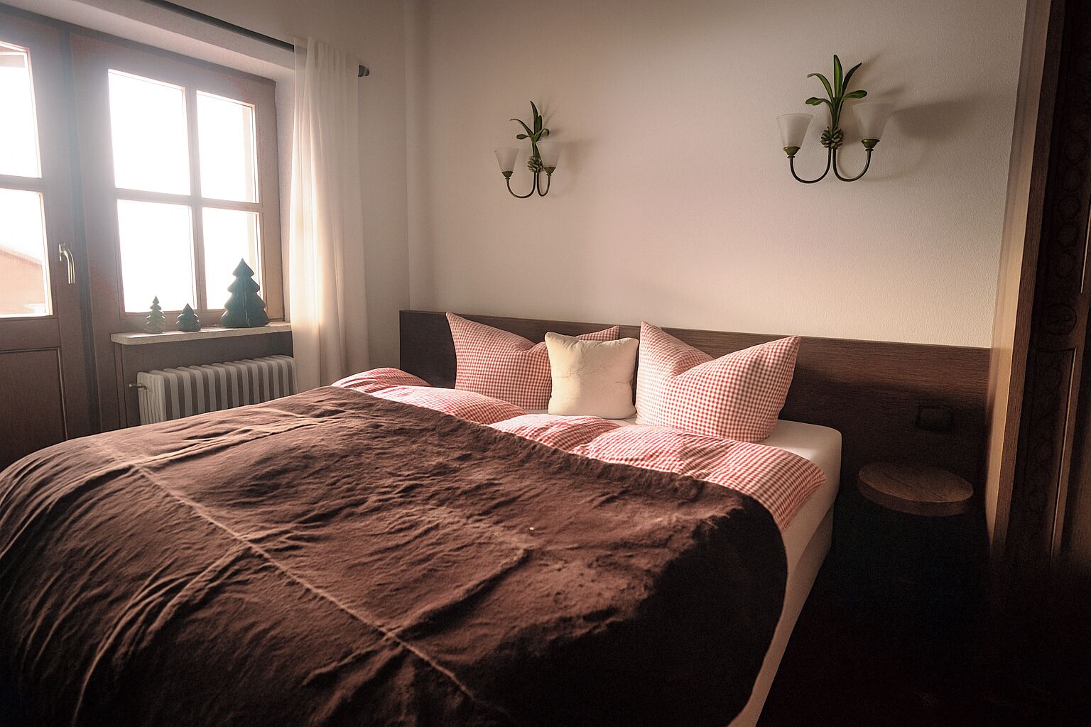 1 chambre, lit parapluie, Wi-Fi gratuit, draps fournis