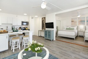 1 habitación, tabla de planchar con plancha, wifi gratis y ropa de cama 