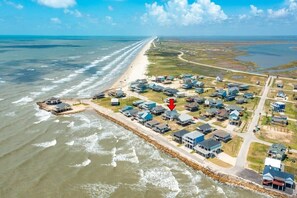 Beach nearby - Gleaming Ocean Views From Huge Seaside Deck! (Freeport)