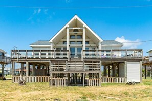 Exterior - Gleaming Ocean Views From Huge Seaside Deck! (Freeport)