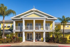 Exterior - Astounding Andros (Davenport)