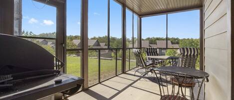 Cabin, Multiple Beds, Patio, Garden View (Bounty of Birdie Lane) | Interior