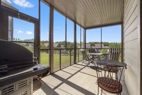 Bounty of Birdie Lane - Golf Courses, Playgrounds & Pool