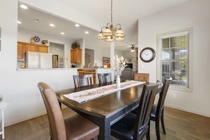 Cabin, Multiple Beds, Patio, Garden View (Bounty of Birdie Lane) | Dining