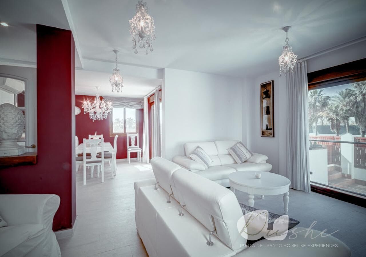 5 bedrooms, iron/ironing board, WiFi, bed sheets