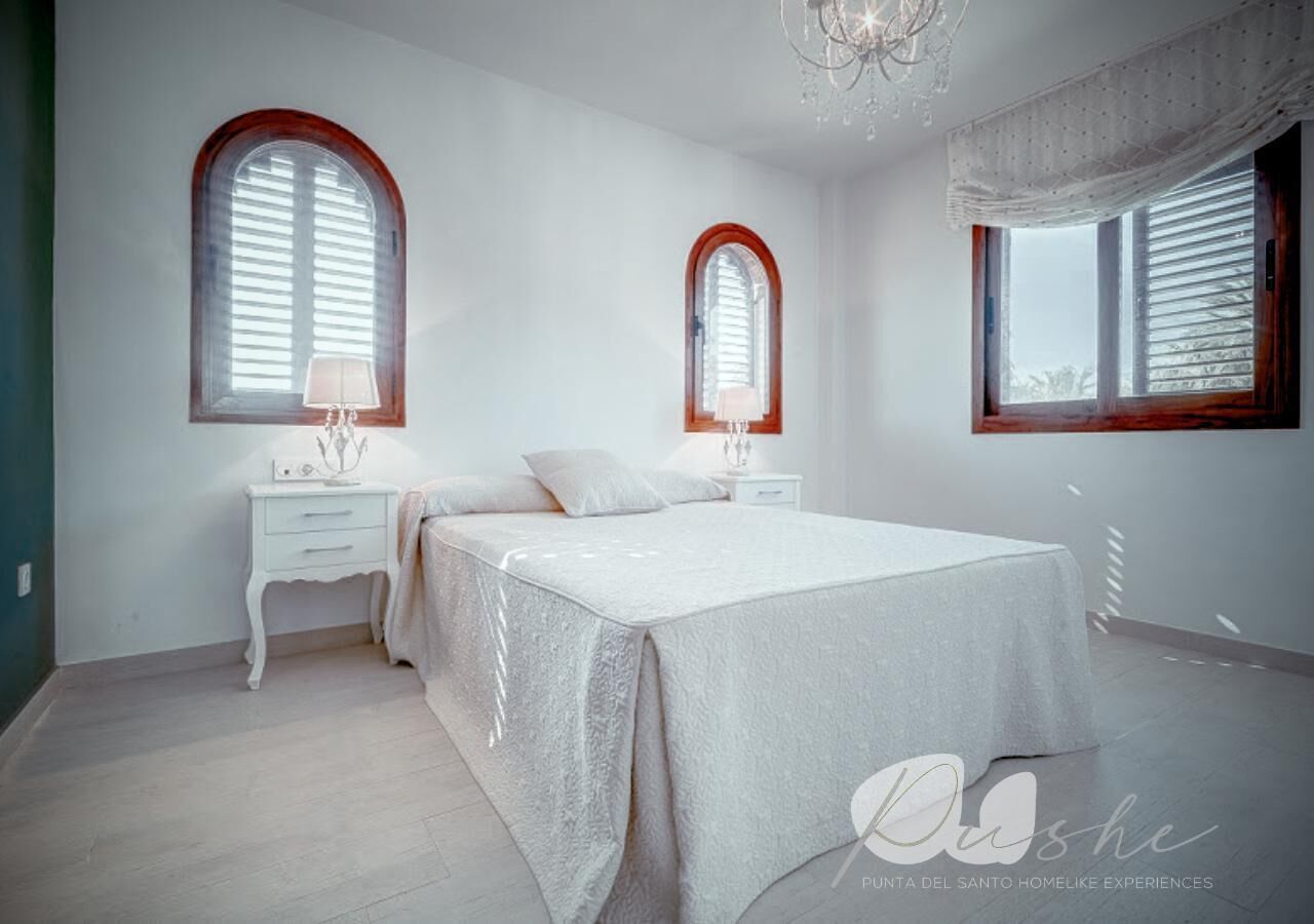 5 chambres, fer et planche à repasser, Wi-Fi, draps fournis