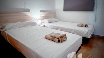 2 chambres, fer et planche Ă  repasser, Wi-Fi, draps fournis