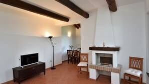 Interior - Ginepro, Poderone, Roccalbegna, Grosseto and Maremma (Roccalbegna)