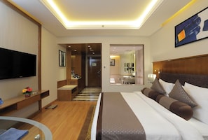 1 bedroom, in-room safe, desk, laptop workspace