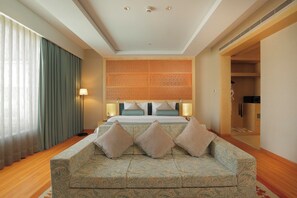 In-room safe, desk, laptop workspace, blackout drapes - Yashail Hotel Haridwar (Haridwar)